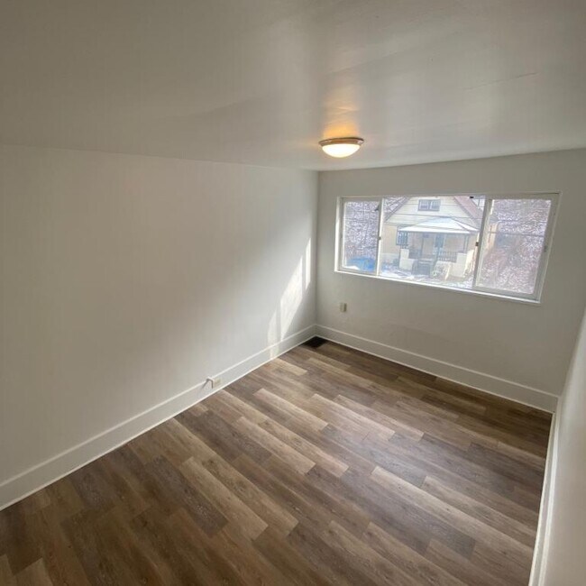 Photo - 1611 Lynn Ave