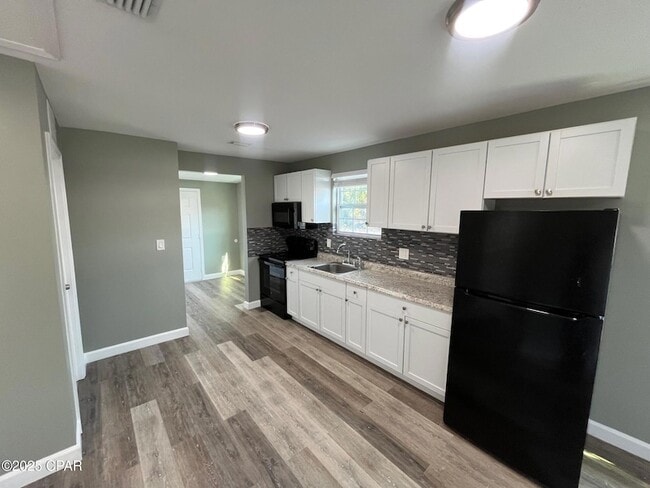 Photo - 1706 Lake Ave