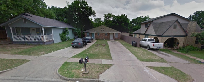 Photo - 3114-3116 Avenue L Unidad 3114