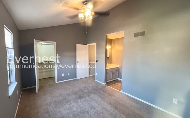 1372 Eastwick Way