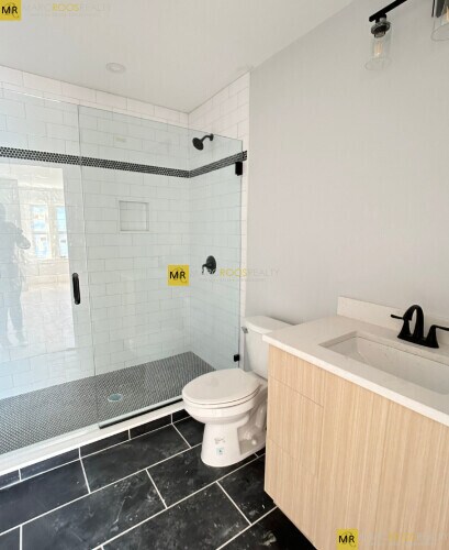 Photo - 340 Market St
