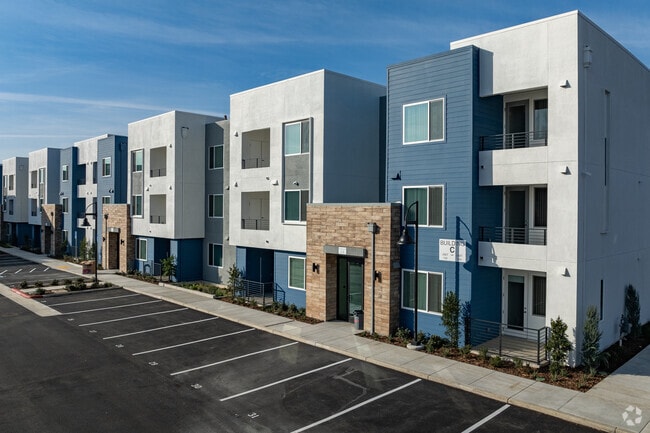 Building Photo - Parkside Flats