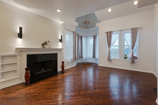 Photo - 4800 S St Lawrence Ave Unidad 3N