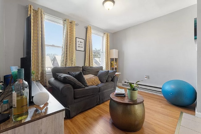 Photo - 196 Shephard Ave Unidad 3