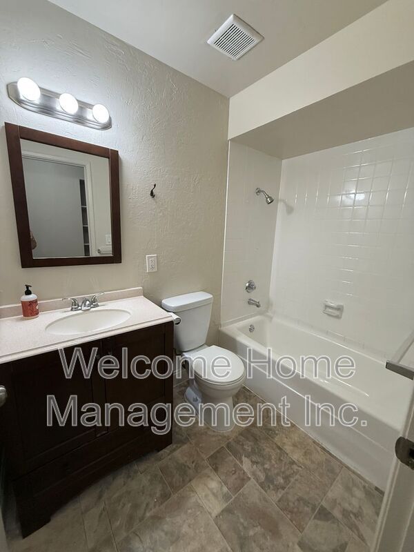 Photo - 1611 Alvarado Ave