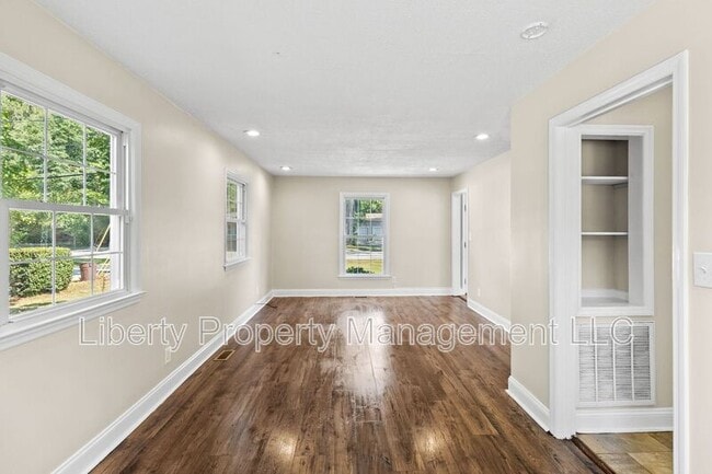 Photo - 4905 Ashton Rd