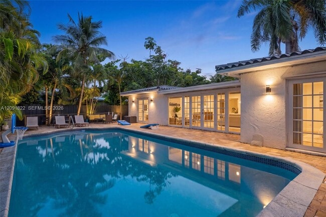 1308 Seabreeze Blvd