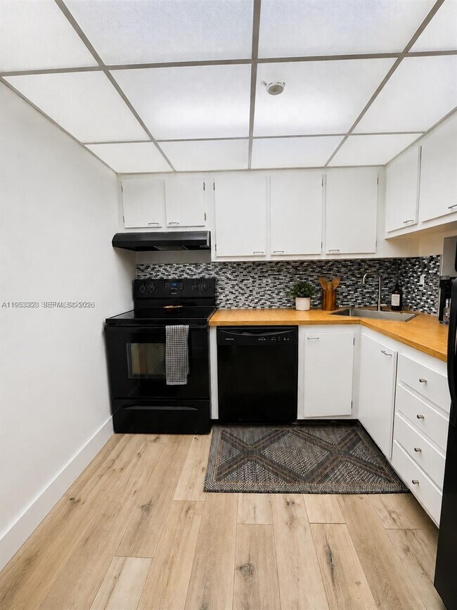 Photo - 1470 NE 123rd St Unit A1011