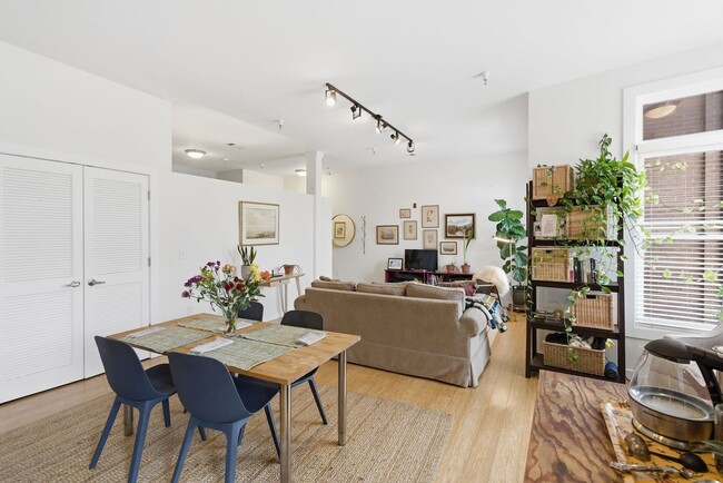 Photo - 1706 18th Ave S