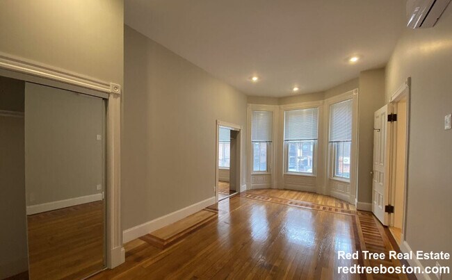 Photo - 287 Newbury St Unit 1