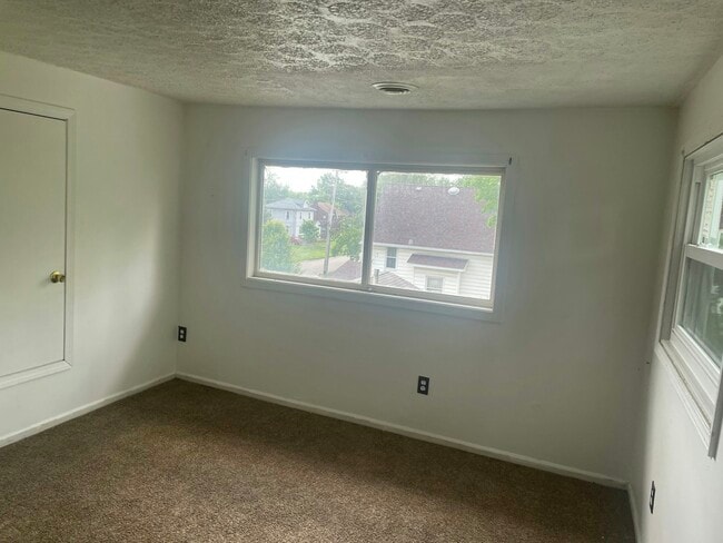 Photo - 124 Russell Ave