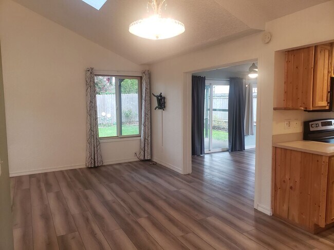 Photo - Adorable One-Level House with Huge Backyard in Vancouver!