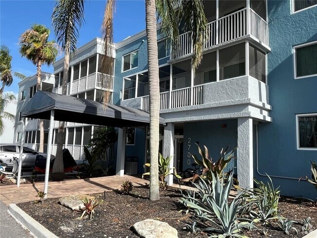 Building Photo - 2700 Coconut Bay Ln Unit 433 Rental