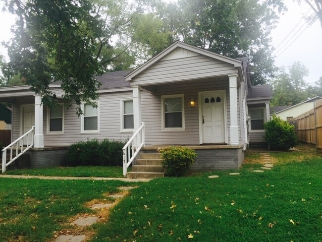 Building Photo - 615 Monroe St Unit 617