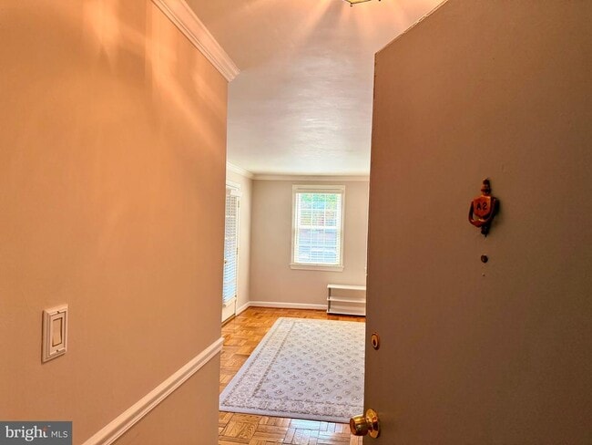 Building Photo - 6700 Wakefield Dr Unit A2 Rental