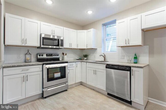 Building Photo - 1611 S 18th St Rental