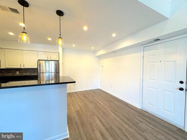 Photo - 6939 Mary Caroline Cir Unidad I