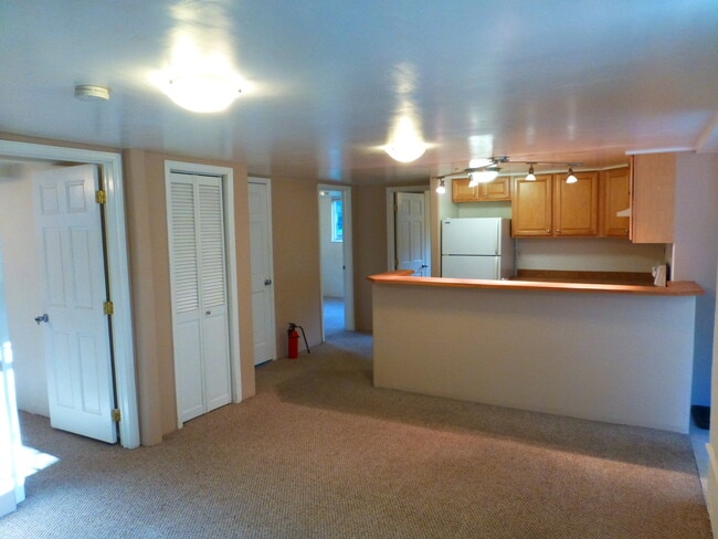Building Photo - 840 19th St Unit 840