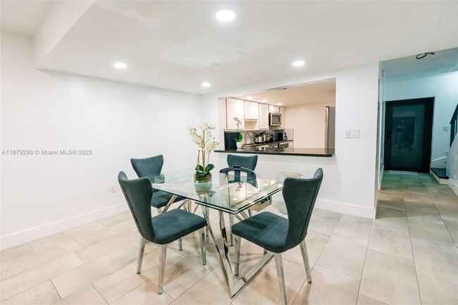 Photo - 19230 Bob-O-Link Dr