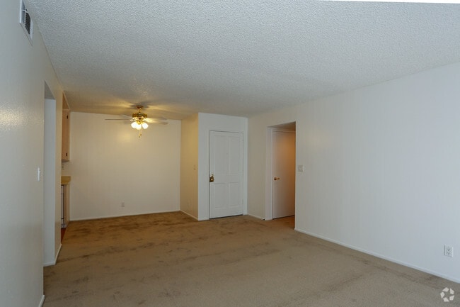 2 BR, 2 BA - 945 SF - Arbor Apartments