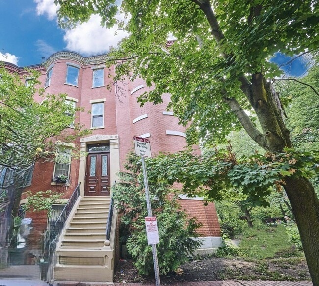 Building Photo - 34 Yarmouth St Unit 4 Rental