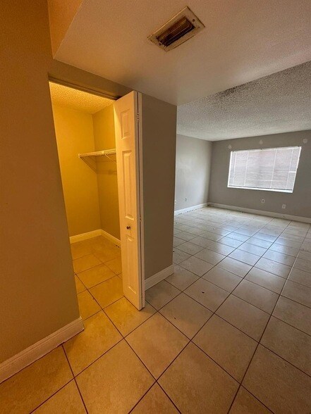 Photo - 4324 NW 9th Ave Unit 62D