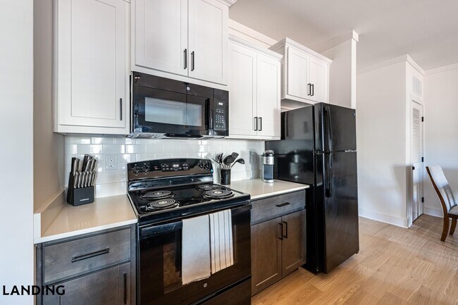 Photo - 185 Ashford Cir Unit 04-201