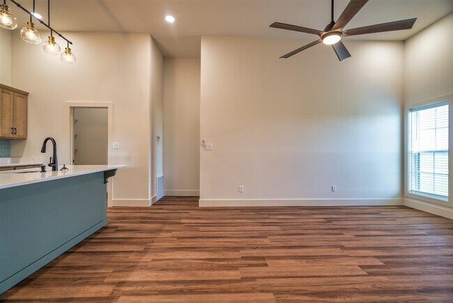 Photo - 108 Quarry Rd