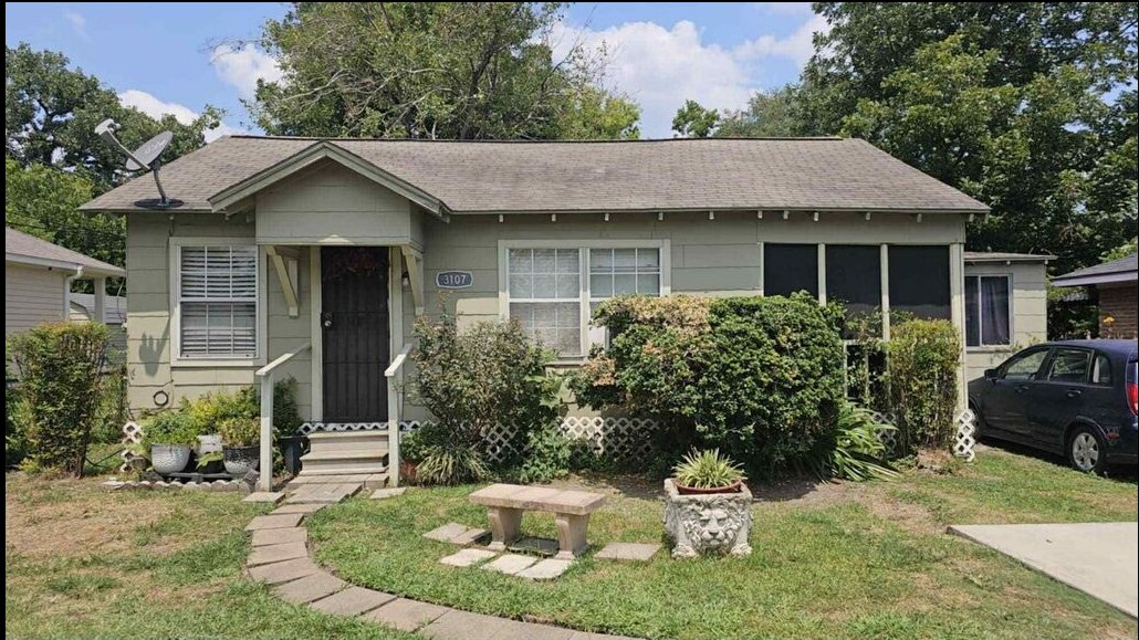 Photo - 3107 Melbourne St