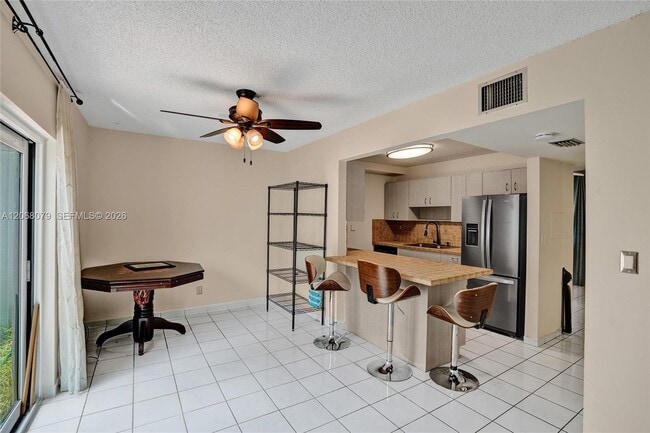 Photo - 5555 Ludlam Rd