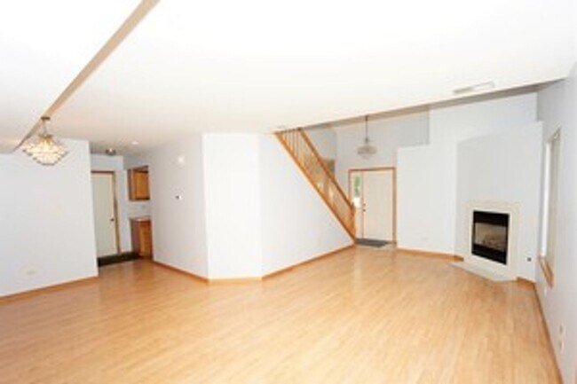Photo - Beautiful 3 bedroom 2.5 Bathroom townhome