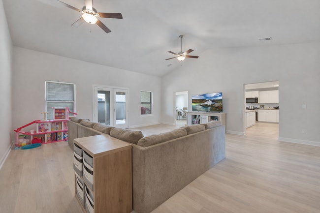 Photo - 5833 Crestlake Dr