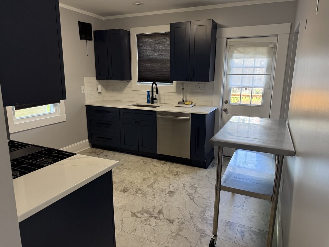 Kitchen - 1322 Poplar Ave (Arbutus, MD)