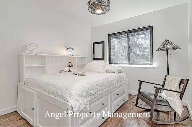 Photo - 2206 Halsey Cir