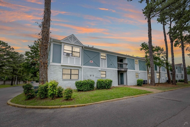 Photo - Emberly (NEW)