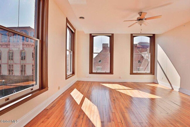 Photo - 256 Broadway Unit 302