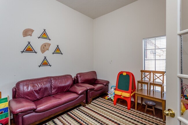 Photo - 6706 Ashworth Dr