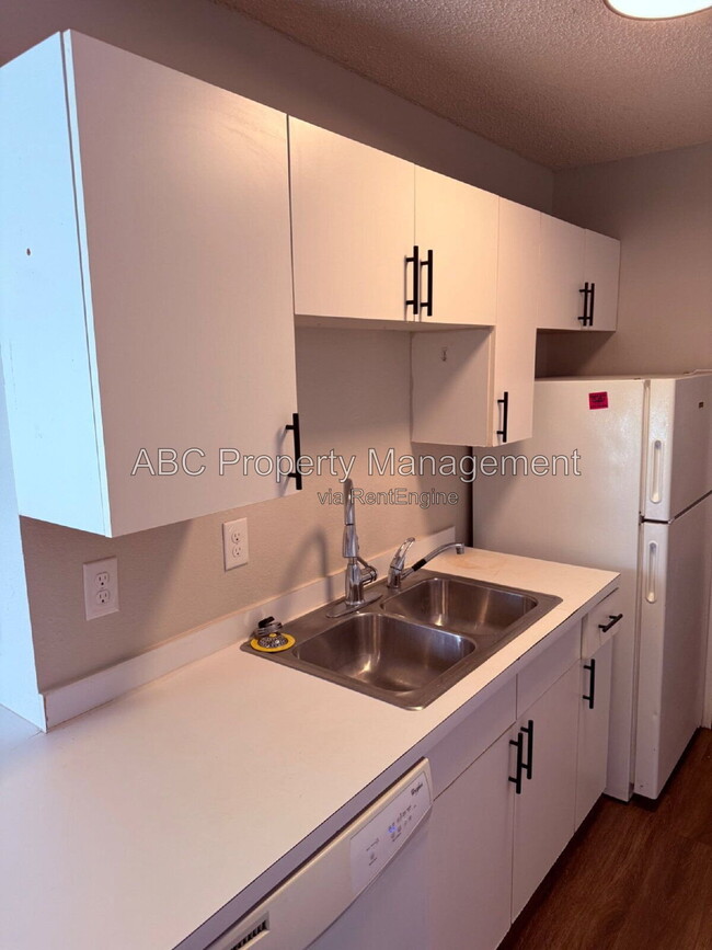 Photo - 306 E Thurman St