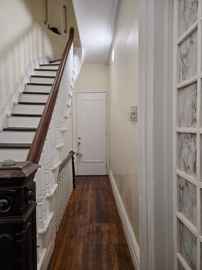 650 Monroe St Unit 1