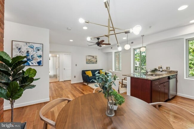 Photo - 5403 9th St NW Unit 204