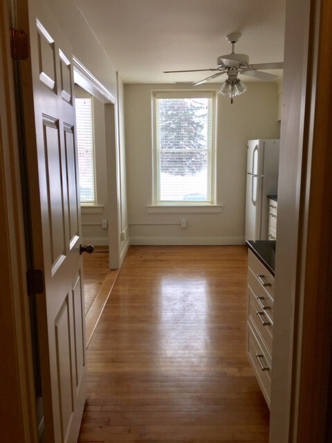 Photo - 100 W 10th St