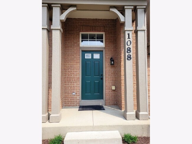 Building Photo - 1088 N Claremont Dr Rental