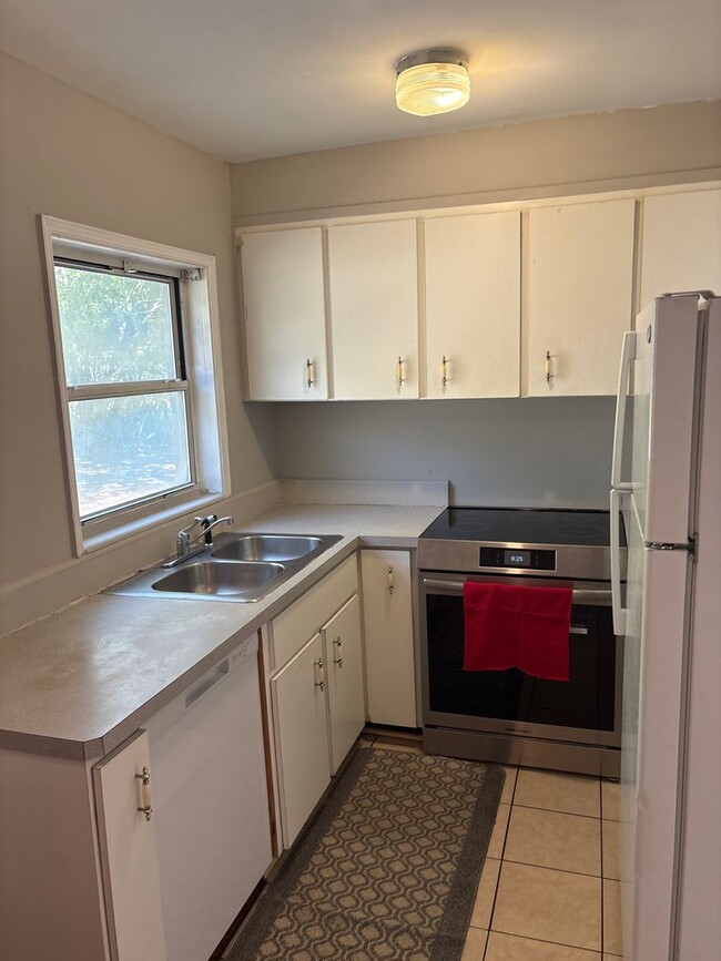 Photo - Charming 2 Bedroom Home on a Spacious Corner Lot — Orlando, FL