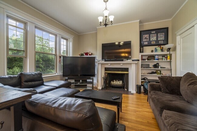 Photo - 481 Boylston St Unit 3