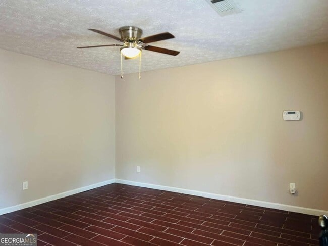 Photo - 140 Summerwood Dr