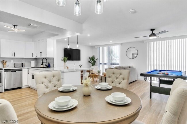 Photo - 3930 University Center Dr Unidad 101