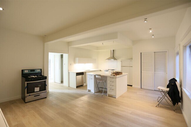 Photo - 2131 Fillmore St Apartment Unit #B