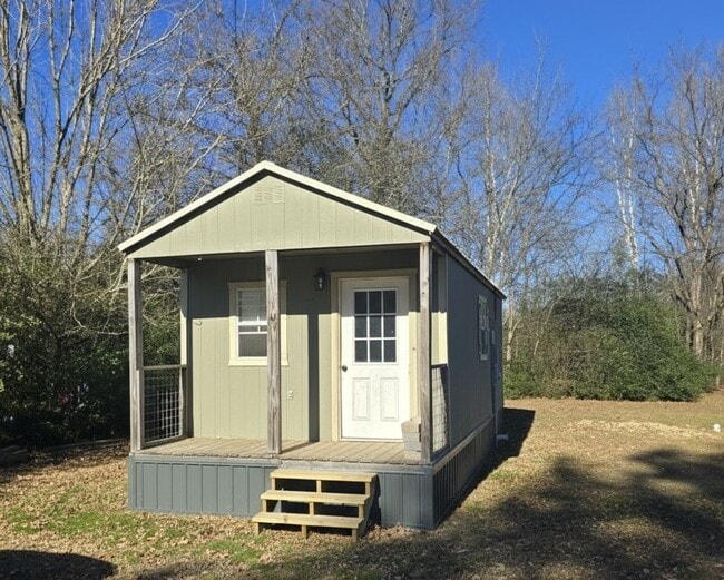 Building Photo - WATER, TRASH, & SEWER included Studio Apartment in Pfeiffer- Partially furnished