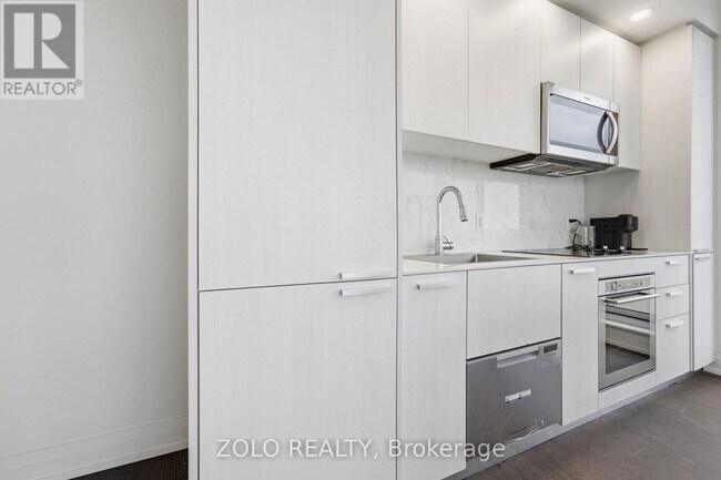 Photo - 75 Canterbury Pl Unité PH303