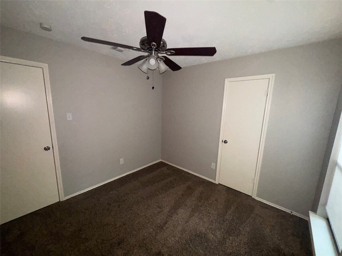 Photo - 2806 Goldspring Ln